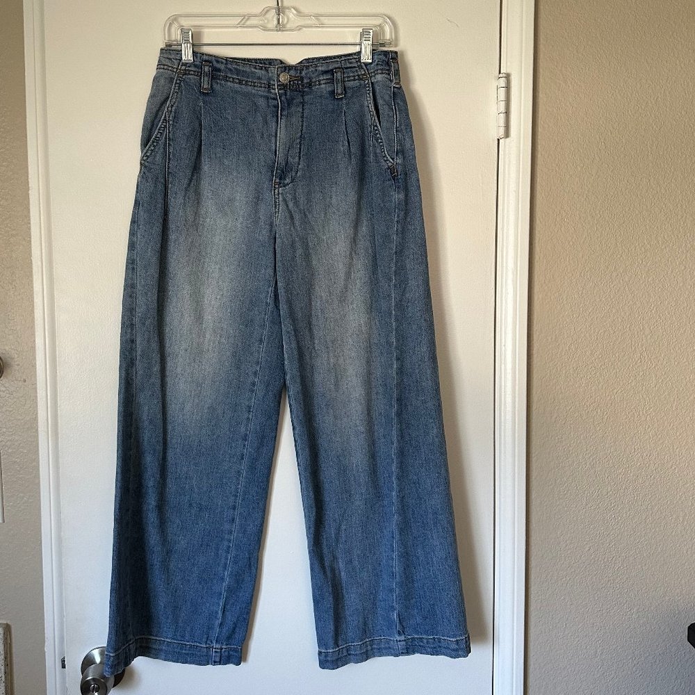 Anthro x Pilcro Wide Leg Crop Jean